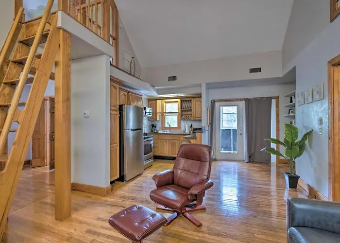 Charming Gainesville Townhome Less Than 2 Mi To University